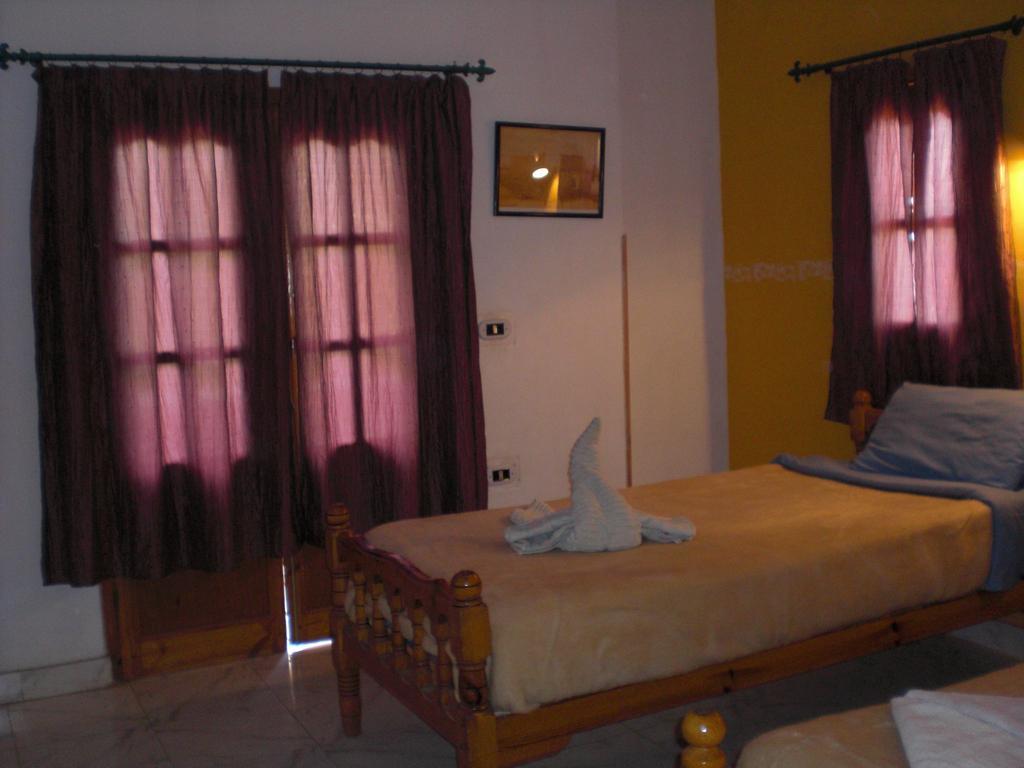 לוקסור El Fayrouz Hotel מראה חיצוני תמונה